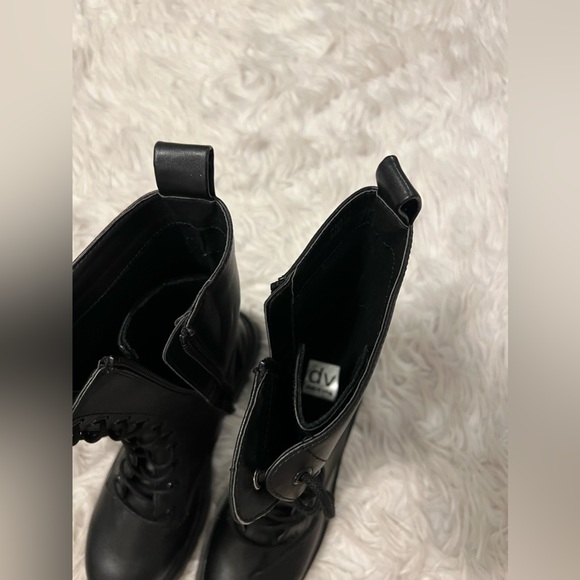 DV Dolce Vita Lug Combat Boot Black Leather Size Women’s 7.5 - NEW! - Picture 12 of 13